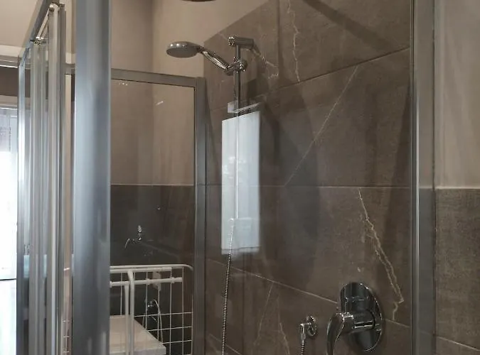 Casa Di Enri شقة كومو